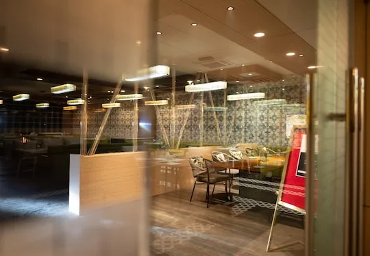 Luxury Suite Layout #10