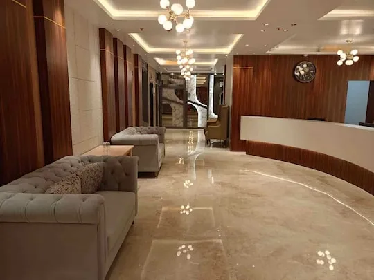 Luxury Suite Layout #11