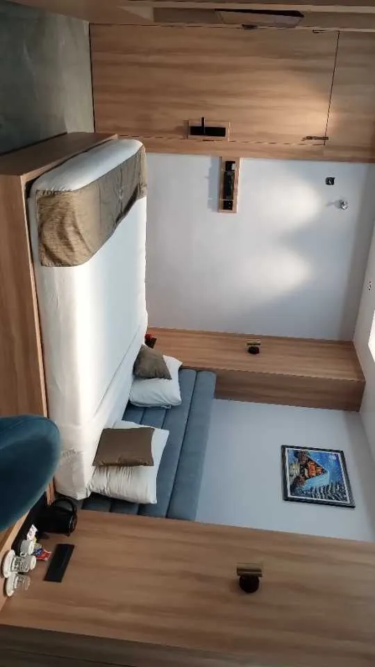 Luxury Suite Layout #8